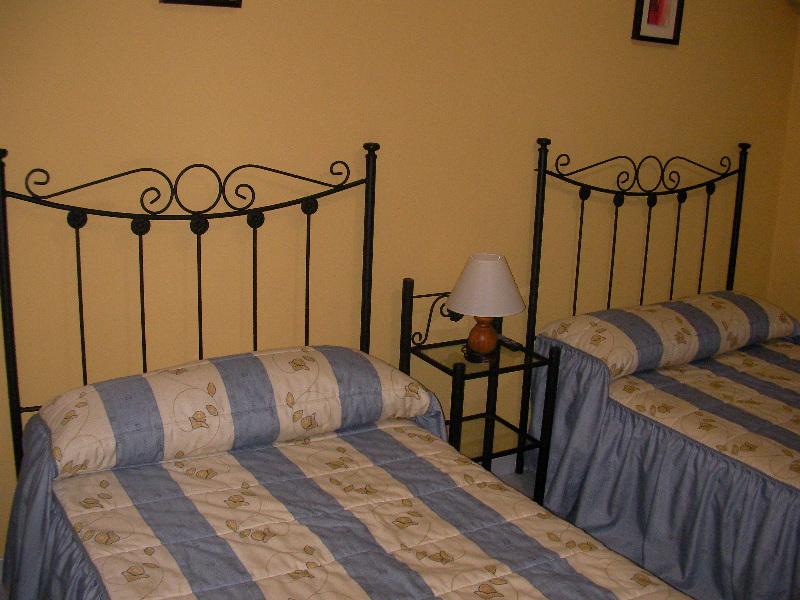Hostal Trujillo Luaran gambar